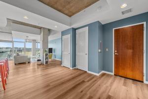 1700 Bassett, Unit 818