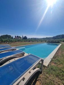 Appartements Une Nuit au Coeur d-un Vignoble Provencal Piscine : photos des chambres