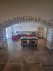 Une Nuit au Cœur dun Vignoble Provençal Piscine