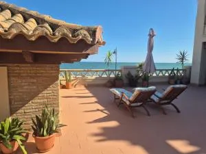 TOP APARTMENT! Frente al mar y gran terraza - 阿亚蒙特