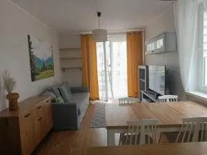 Uroczy Apartament - Jommendorf