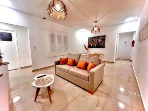 Departamento boutique centrico, nuevo y moderno con 3 habitaciones y 2 baños en calle caseros - Bonavista Rentals