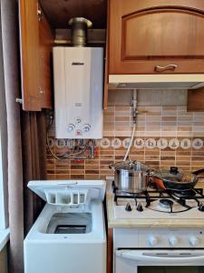 Двокімнатна квартира навпроти Театру Гоголя у центрі Полтави Мережа AlexApartments Документи для відряджень Безконтактне заселення цілодобо?