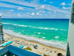 Miami Hollywood Incredible 2 Bedroom 2 Bathroom 005-22bmar