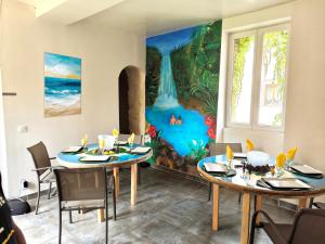 Sejours chez l'habitant Madiana 89 : Chambre Double avec Salle de Bains Privative
