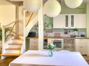 Le Jardin Des Délices charming house in Troyes