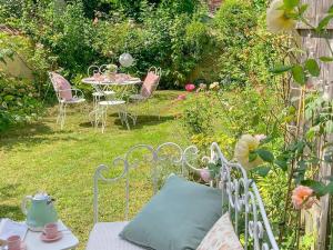 Appartements Le Jardin Des Delices charming house in Troyes : photos des chambres