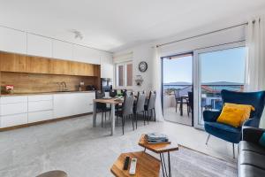 Sea Bay View apartment - Appartement avec piscine et magnifique vue sur mer