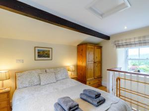 1 Bed in Buckden 78703