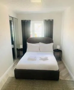 Newly Renovated Spacious 4 bed Apartment - 贝里