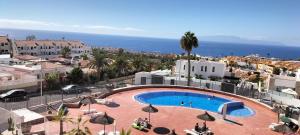180 seaview 1 bedroom flat with swimming pool