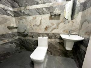 88 HOMES Near LULU MALL EDAPALLY