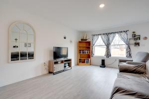 Cozy Texas Escape Near SeaWorld San Antonio!