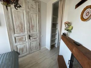 Spectacular river view apartment