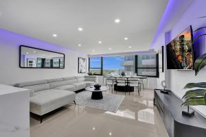 Amazing 3 bedrooms 3 bathrooms Beach Resort 1518