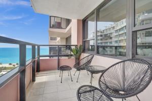 Amazing 3 bedrooms 3 bathrooms Beach Resort 1518