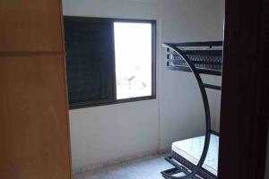 Ensolarado apto com vista para o mar