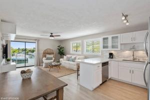 Ocean Shores Villa 2 in Key Largo with pool and boat slip