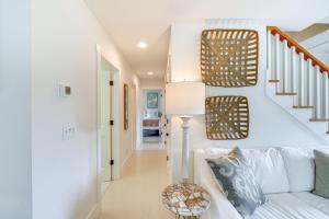 < 6 Mi to Nags Head: Manteo Beach House