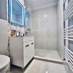 Onix Aparthotel room 8