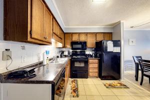 HH Beach & Tennis 10A