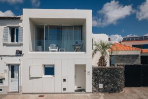 Sea & Rocks 15 - House