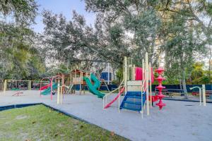 HH Beach & Tennis 344B