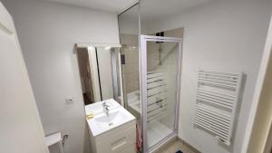 Appartements Charmant Appart Studio 30m2 avec Terrasse 10m2 Vieux Port - Panier - Host Elite : photos des chambres