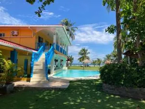 Las Lajas Beach Resort - Cabrera