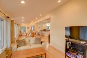 Falmouth Vacation Rental On Highland Lake!