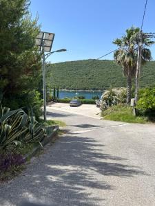 Lazarus Bigova apartments