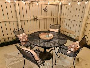 Cozy Beach Condo in Complex