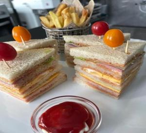 Hotels hotel- restaurant le Saint Quentin : photos des chambres