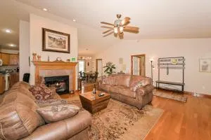 Farm House at the Winery in Crossville, TN - 克罗斯维尔