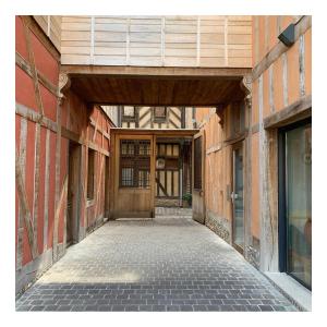 Appartements Le Jardin Des Delices charming house in Troyes : photos des chambres