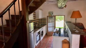Maisons de vacances La Meltiere a Beautiful 2-Bed Cottage in Courcite : photos des chambres