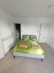 Spacious 3 bedroom in London