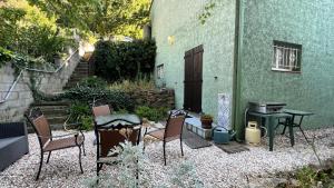 Appartements Grand studio 50M2 Vallee Heureuse : photos des chambres