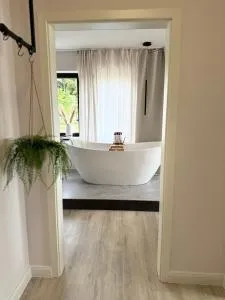 Leonardo Würzburg I freistehende Badwanne - Heidingsfeld