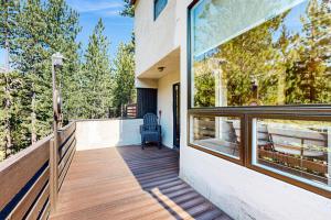 Modern Mountain Getaway