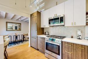 Modern Mountain Getaway