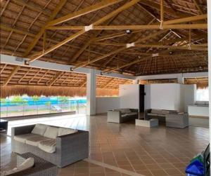 Fabuloso Apto Club House Piscina Sauna Turco y mucho más