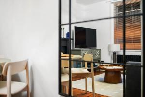 Marble Arch Stylish Abode