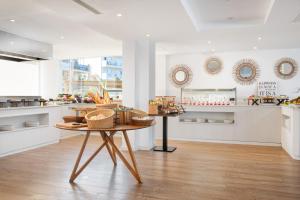 Hotel Atolon & Kaafu Beach Club