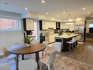 Byward-Market Luxury GuestHouse - Hull