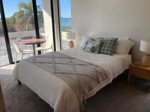 Guest Suite with Sea Views and Thermally Heated Hot Tub