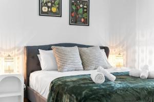 Coastal Comfort 4BR Vacation Home in Hallett Cove