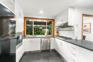 Coastal Comfort 4BR Vacation Home in Hallett Cove