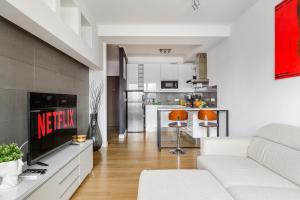 Luxury Apartments Mennica Residence with Parking