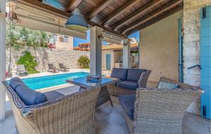 4 Bedroom Lovely Home In Fazana